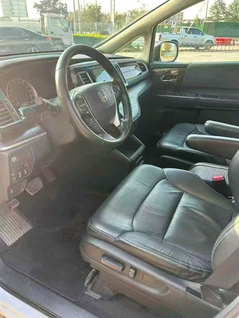 荆州18年本田艾力绅7