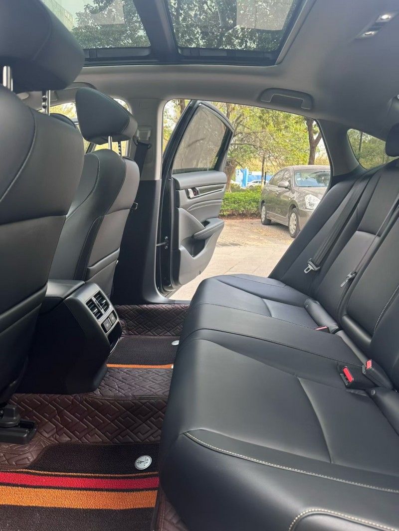 佛山22年本田雅阁6