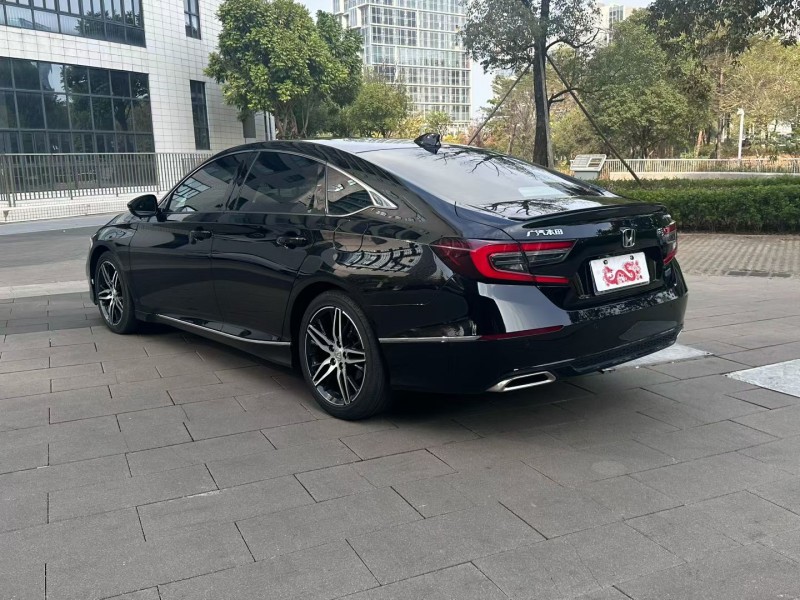 佛山22年本田雅阁7
