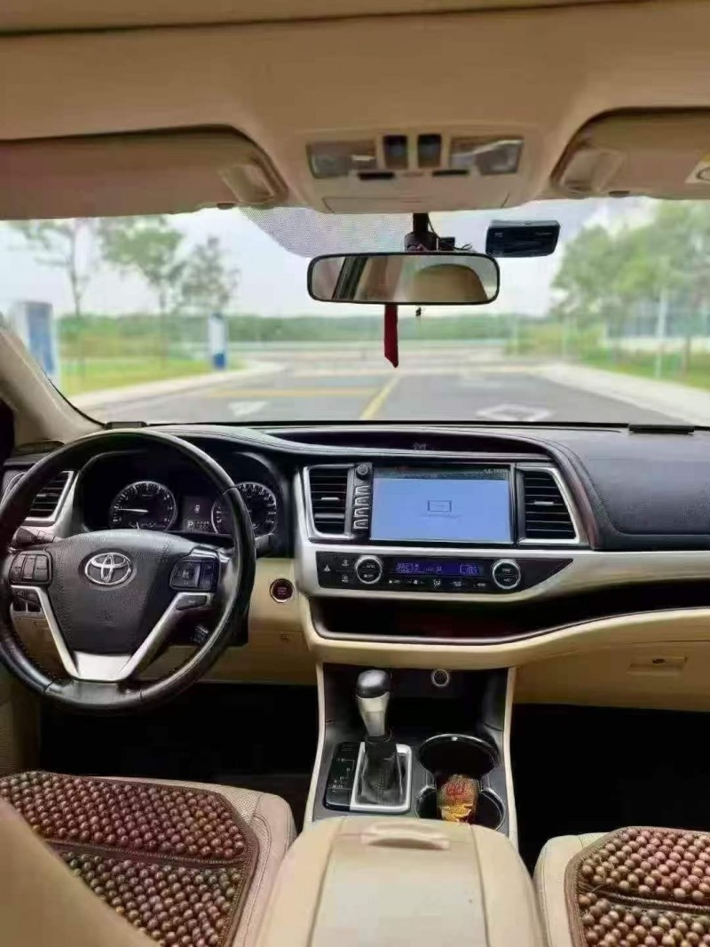 广州15年丰田汉兰达7