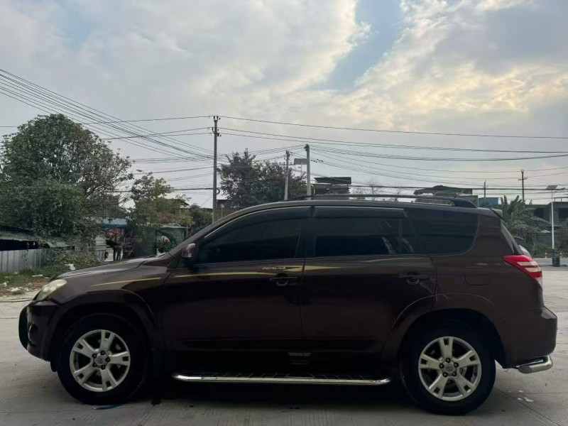 广州12年丰田RAV4荣放2