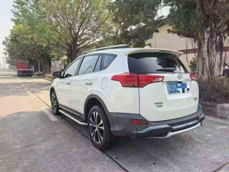 湛江16年丰田RAV4荣放7