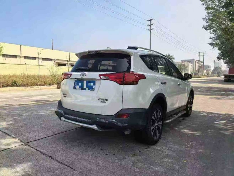 湛江16年丰田RAV4荣放9