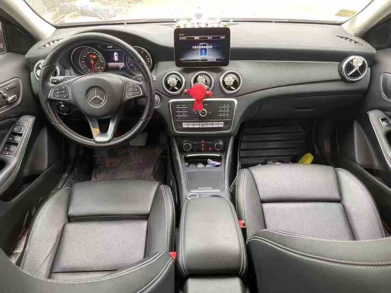 湛江18年奔驰GLA4