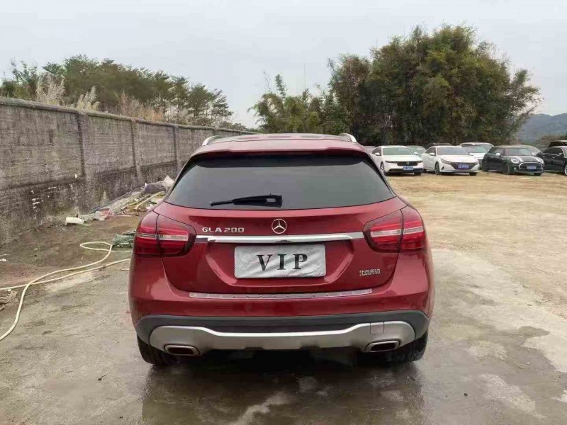 湛江18年奔驰GLA9