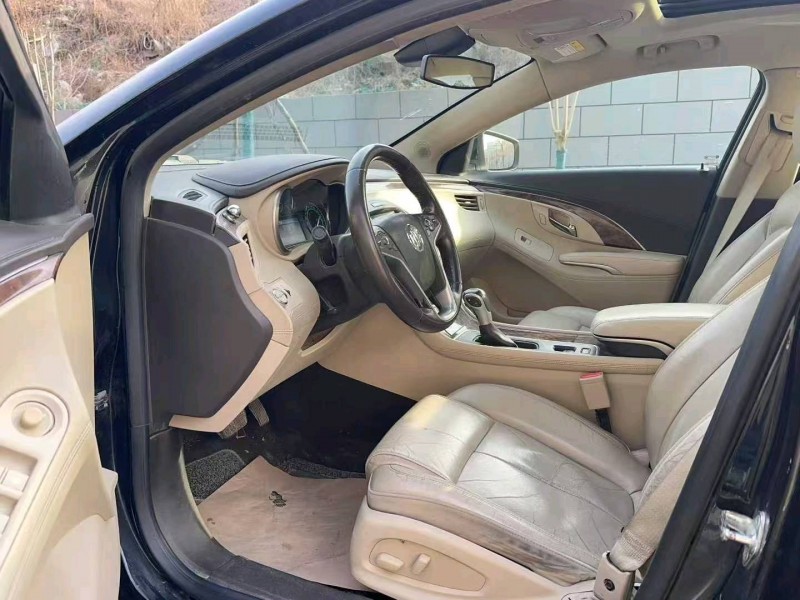 济南16年别克君越8