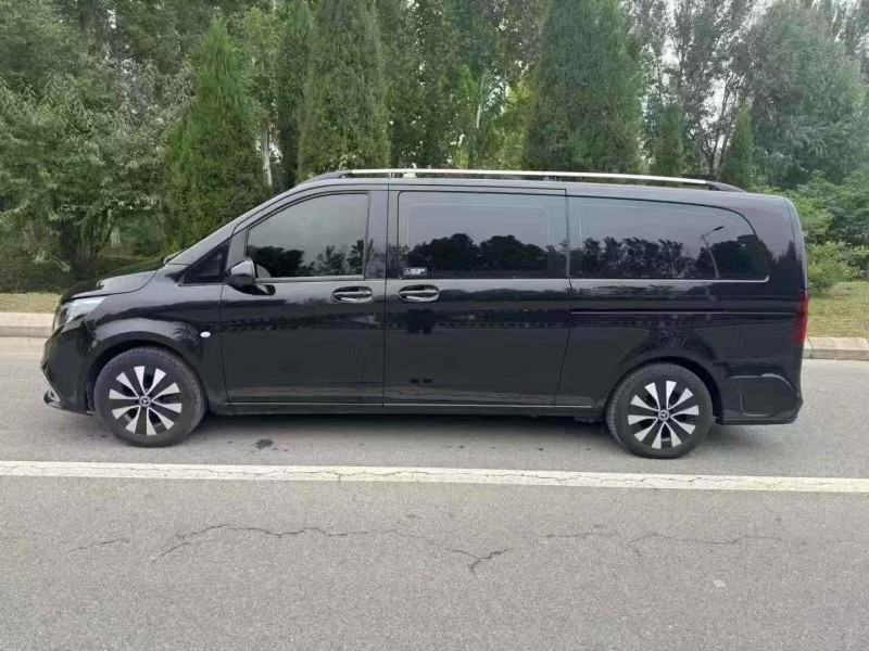 滨州18年奔驰威霆3