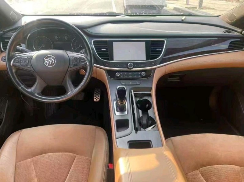 郑州16年别克君越8