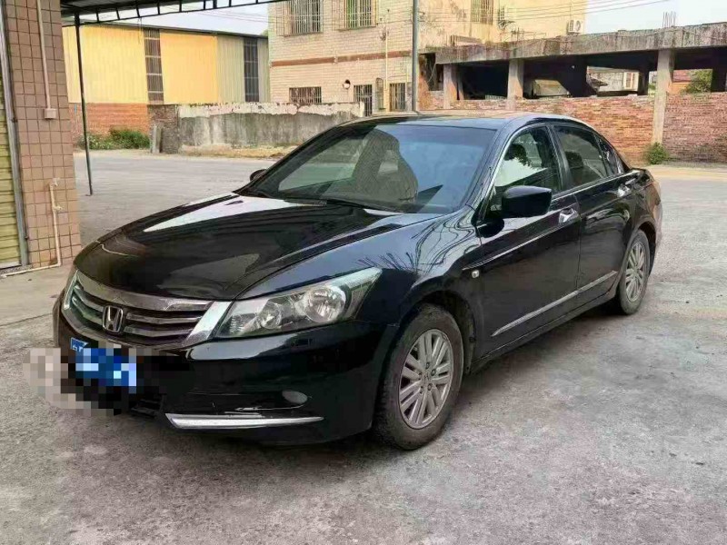 佛山13年本田雅阁2