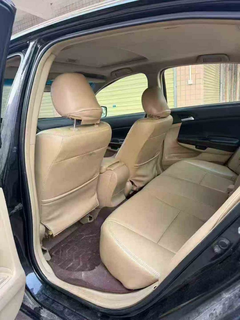 佛山13年本田雅阁6