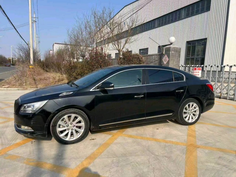 青岛15年别克君越3