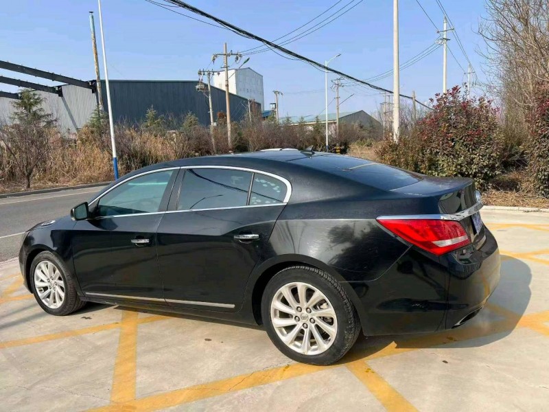 青岛15年别克君越6