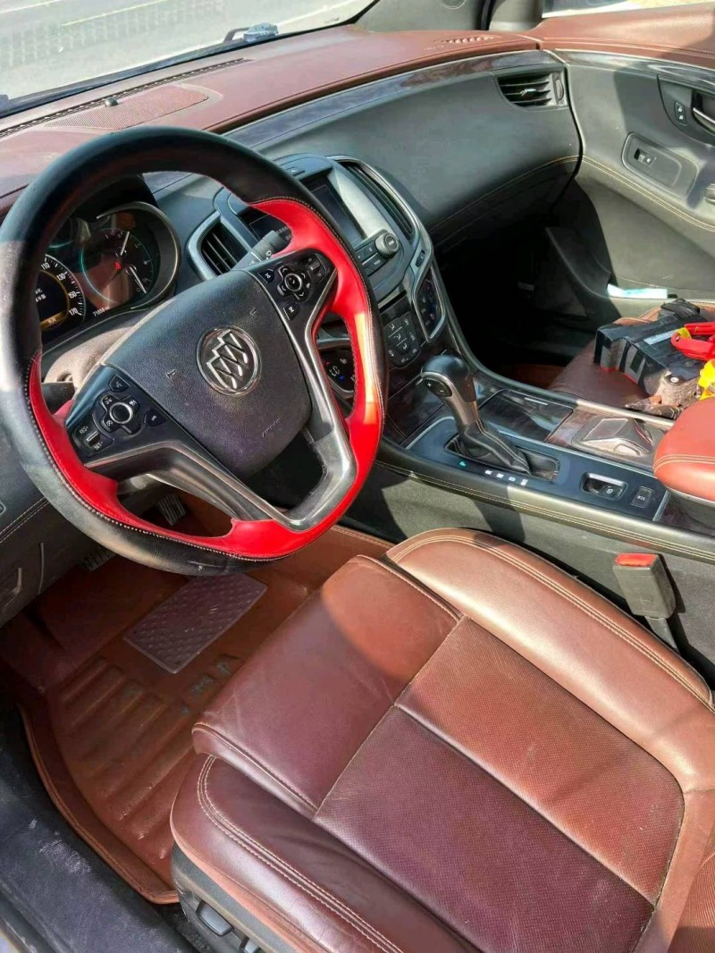 青岛15年别克君越7