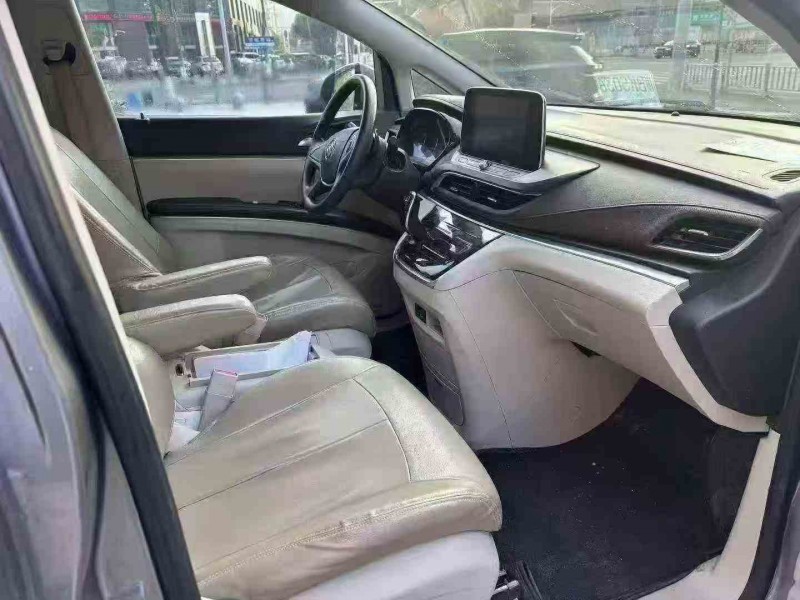 金华22年别克GL87