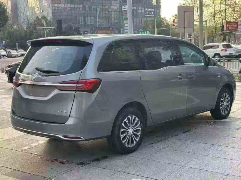 金华22年别克GL88