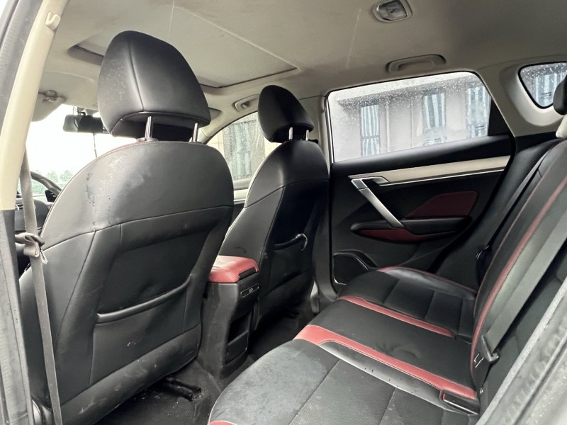 岳阳22年吉利缤越8