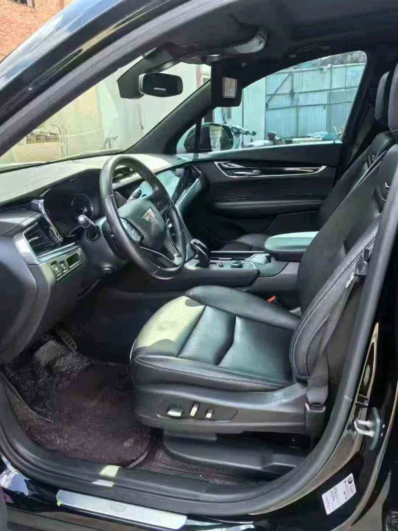 玉溪23年凯迪拉克XT66