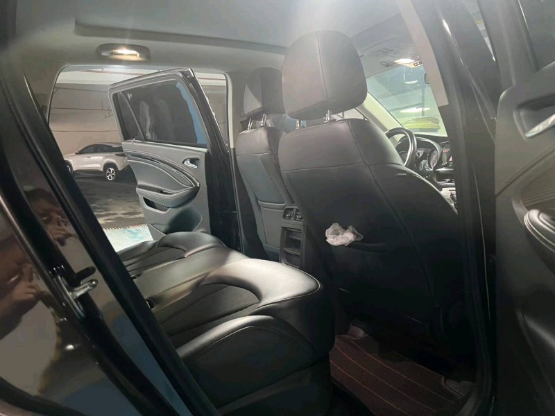 襄阳21年别克昂科威5