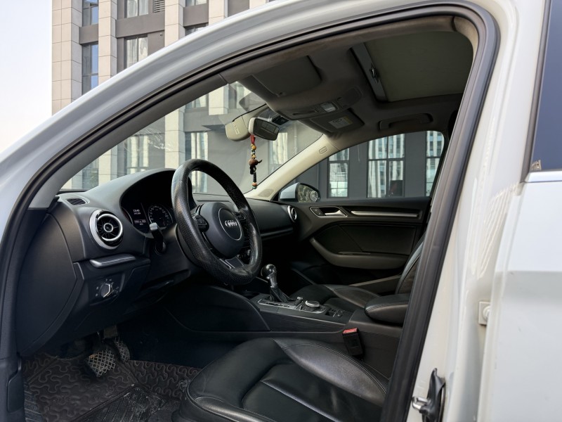 岳阳17年奥迪A33