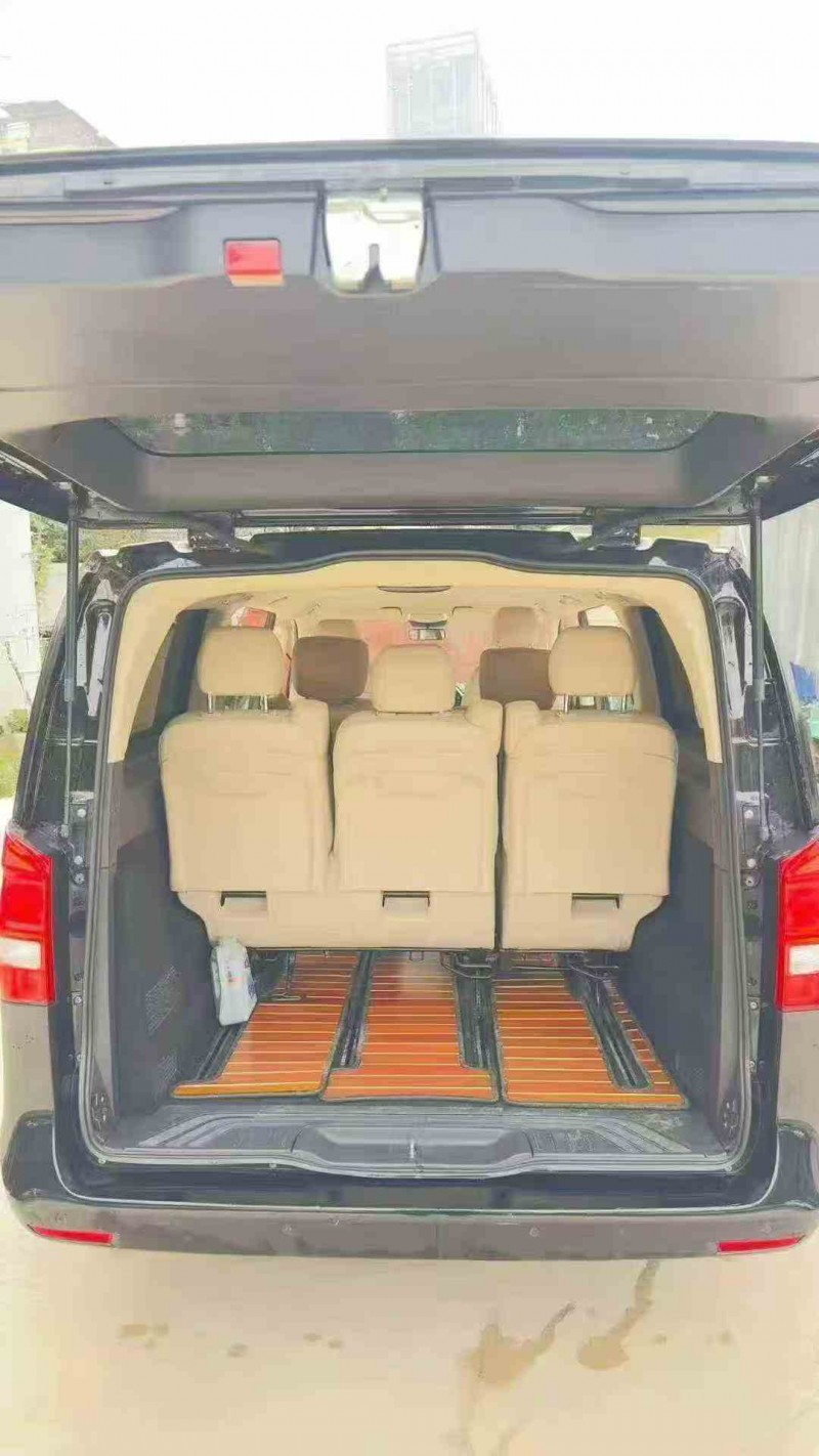 保山21年奔驰威霆5