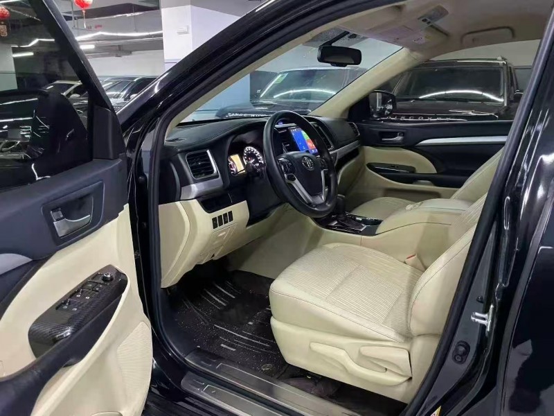 深圳20年丰田汉兰达4