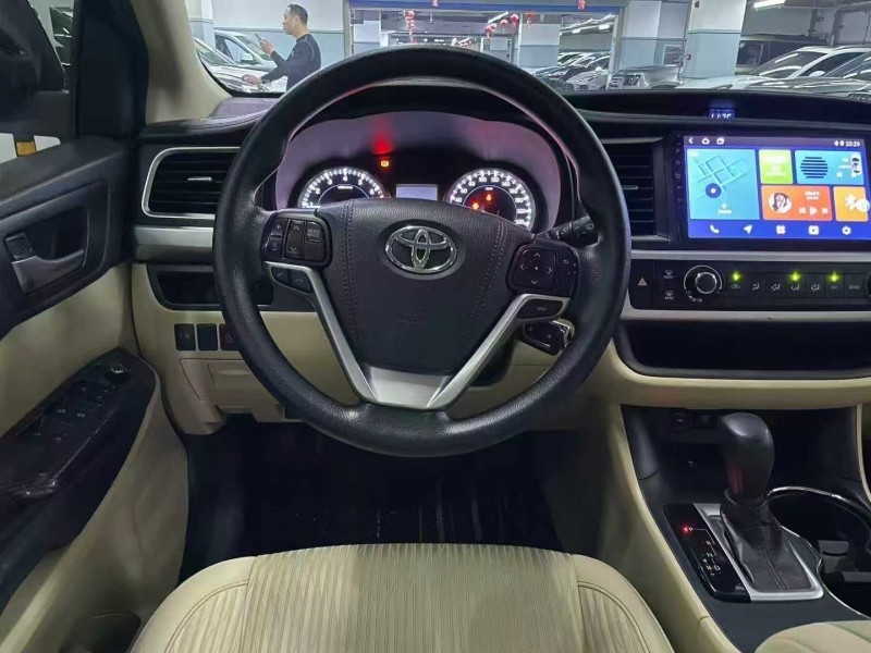 深圳20年丰田汉兰达6