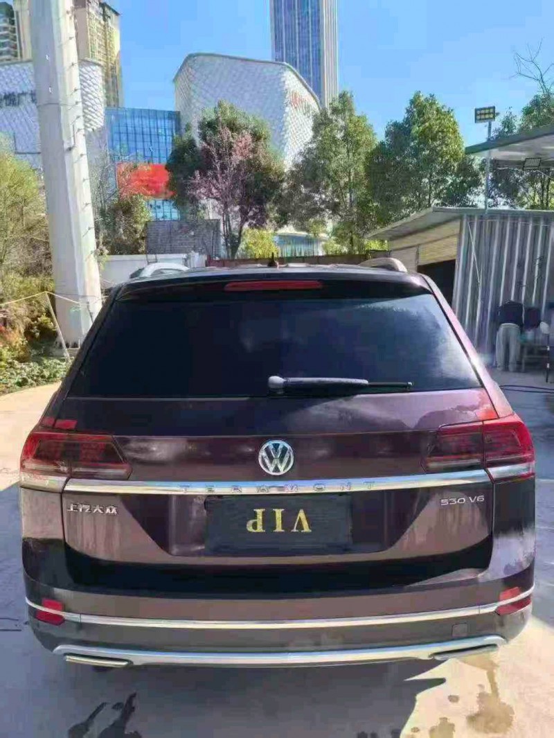 丽江18年大众途昂9