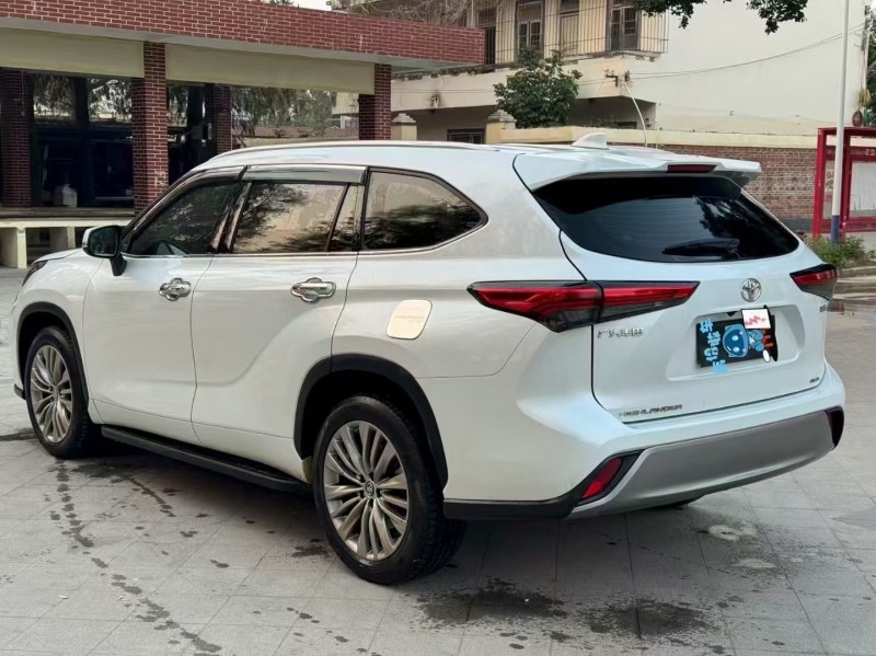 韶关23年丰田汉兰达8