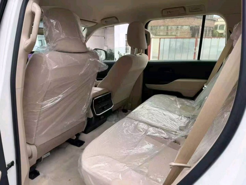 广州25年丰田兰德酷路泽4