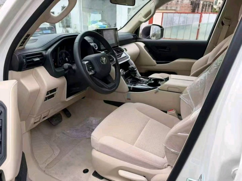 广州25年丰田兰德酷路泽5