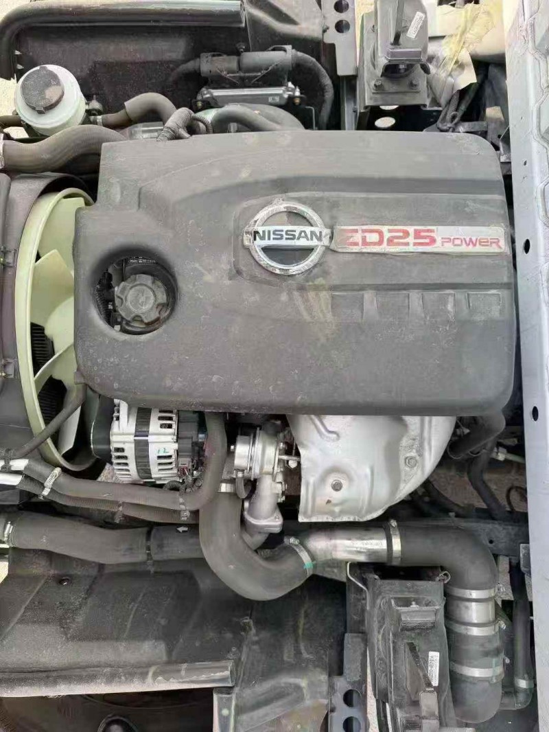 张家口25年东风多利卡5