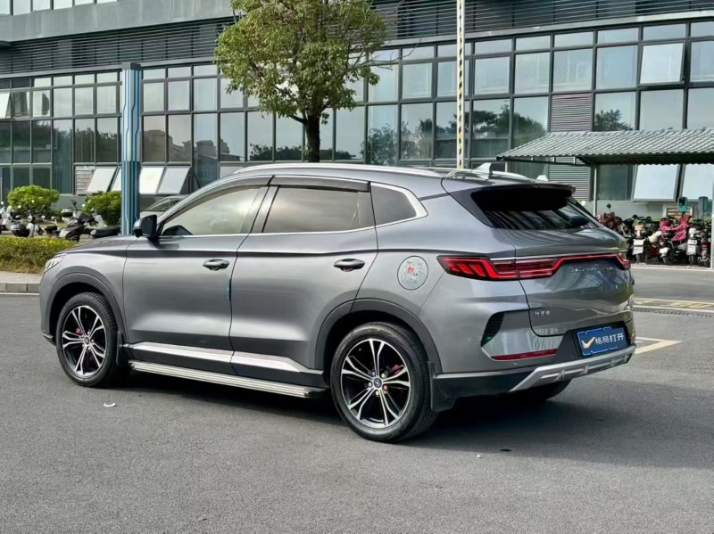 东莞22年比亚迪宋8