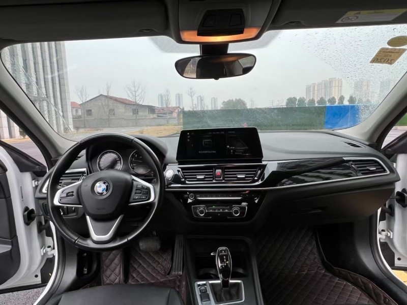 岳阳22年宝马1系7