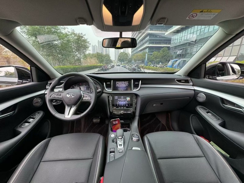 东莞25年英菲尼迪QX506