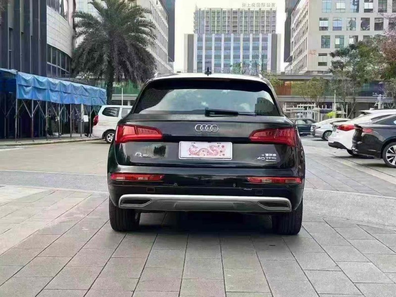 汕头19年奥迪Q59
