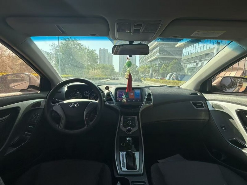 东莞17年现代朗动4