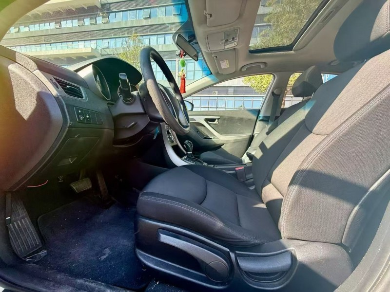 东莞17年现代朗动5