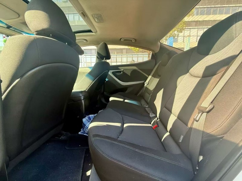 东莞17年现代朗动6