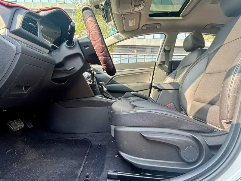 东莞20年现代领动5