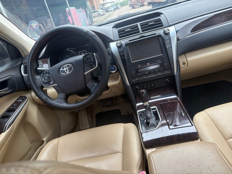 苏州17年丰田凯美瑞8