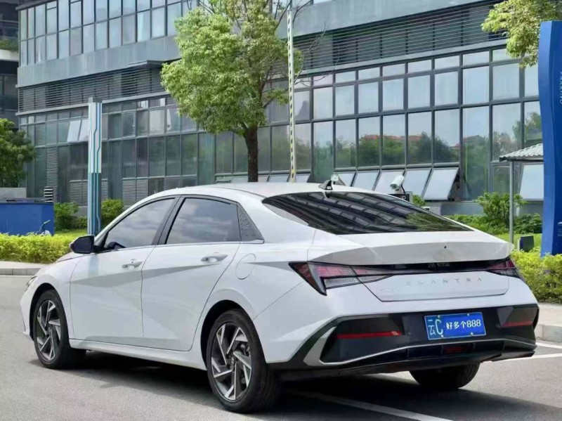 东莞24年现代伊兰特8