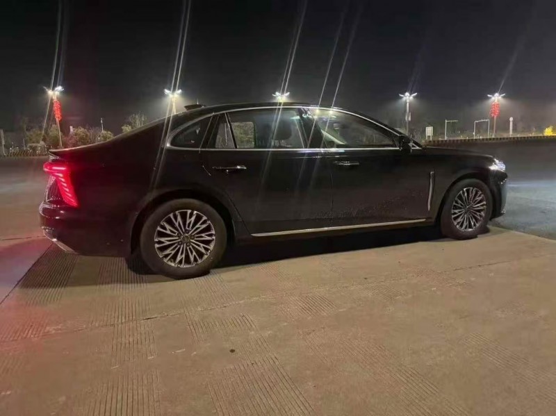 重庆25年红旗H57