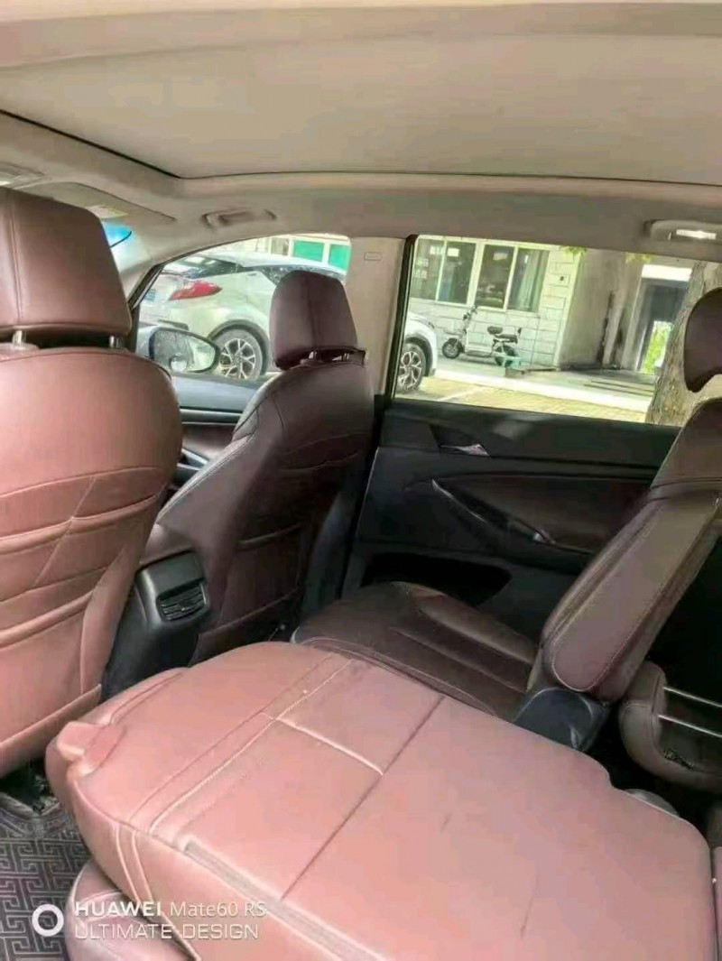 保定19年别克GL69