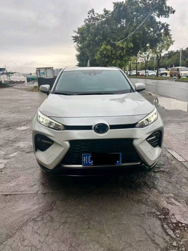 桂林22年丰田威兰达1