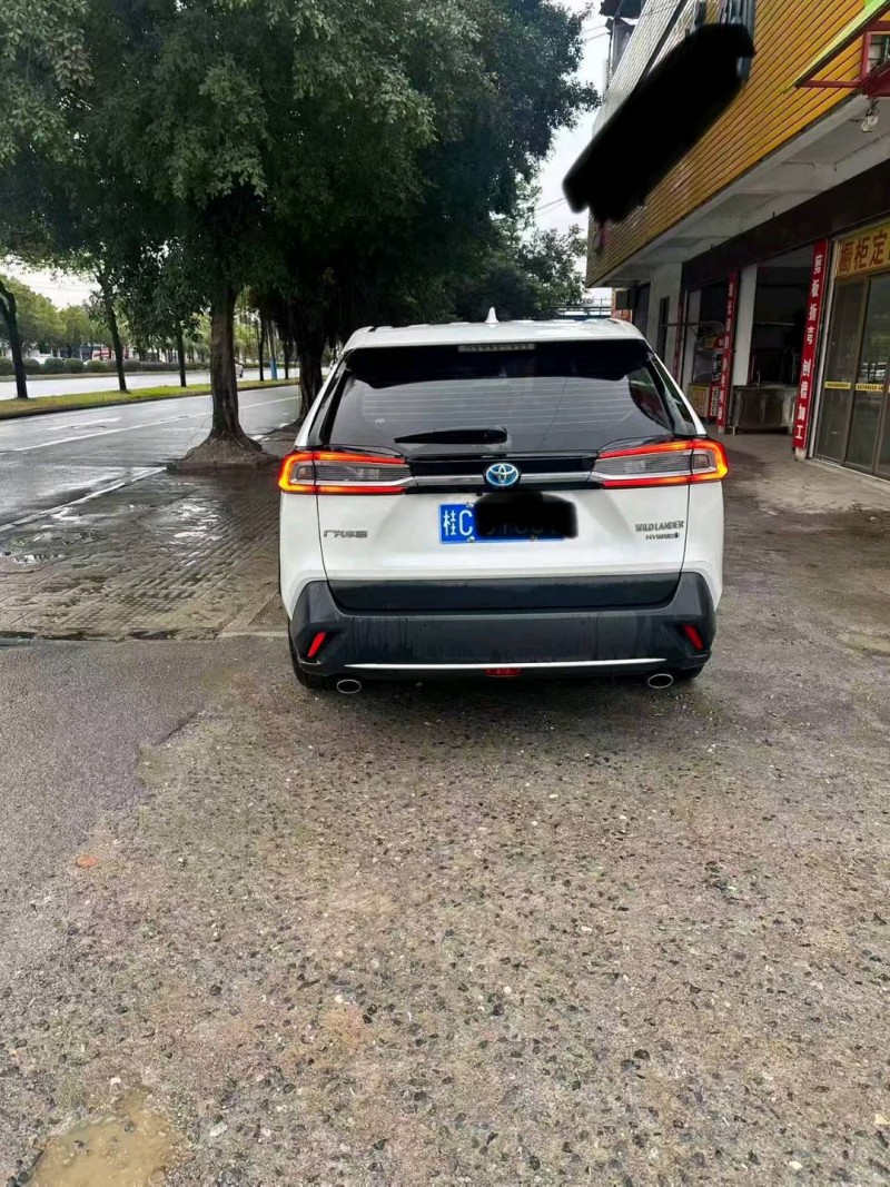 桂林22年丰田威兰达9