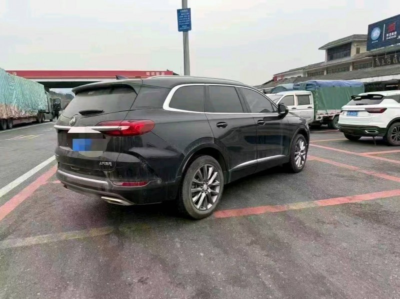 成都21年别克昂科旗7