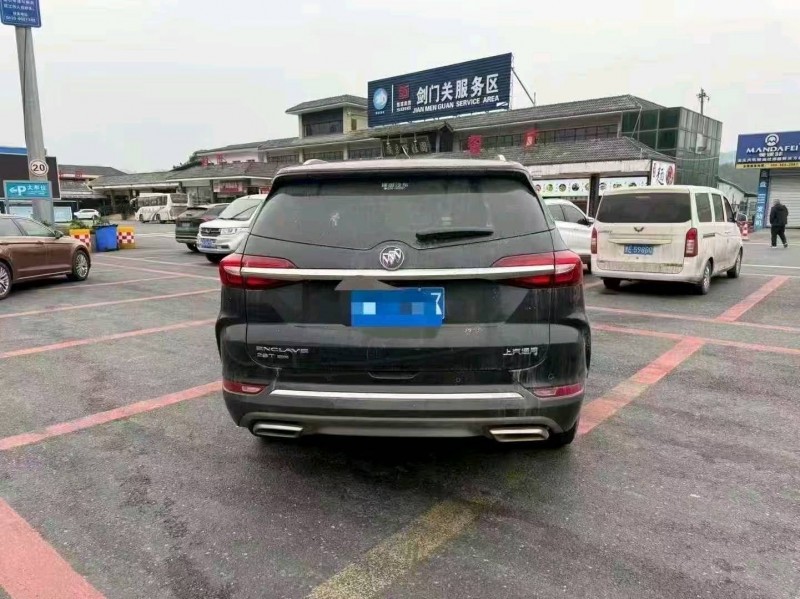 成都21年别克昂科旗8