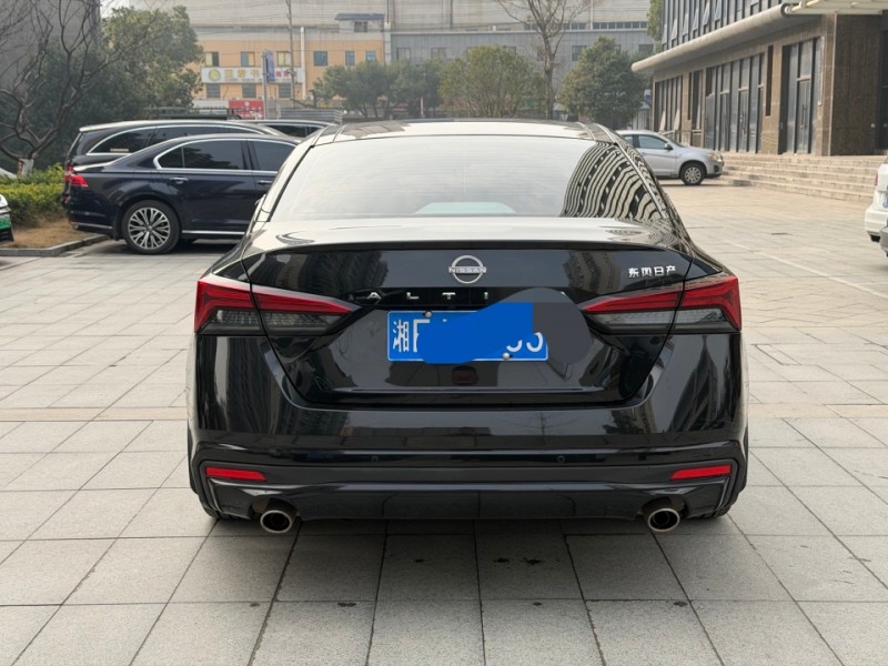 岳阳23年日产天籁8