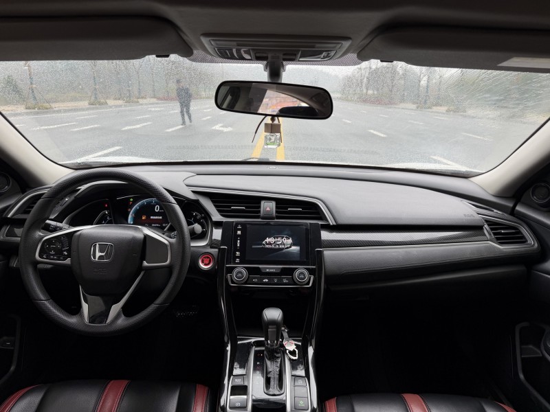 岳阳18年本田思域5