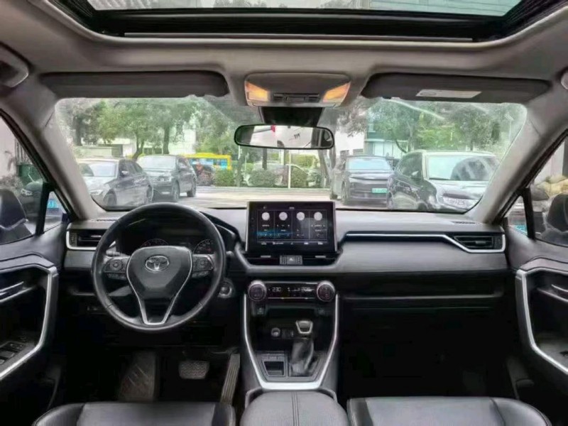 深圳22年丰田威兰达4